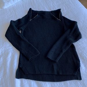 Banana Republic Sweater size S